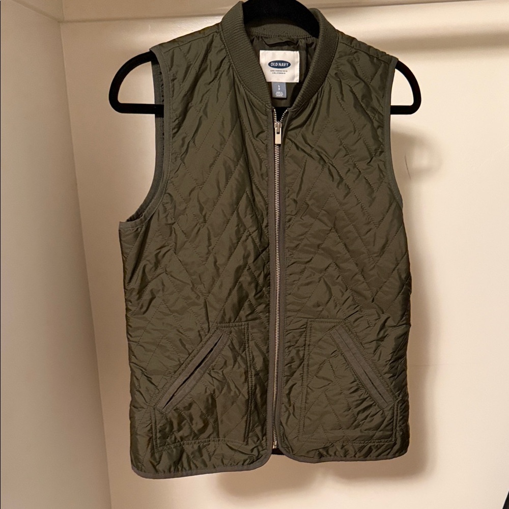 Old Navy Olive Green Quilted Sleeveless Vest